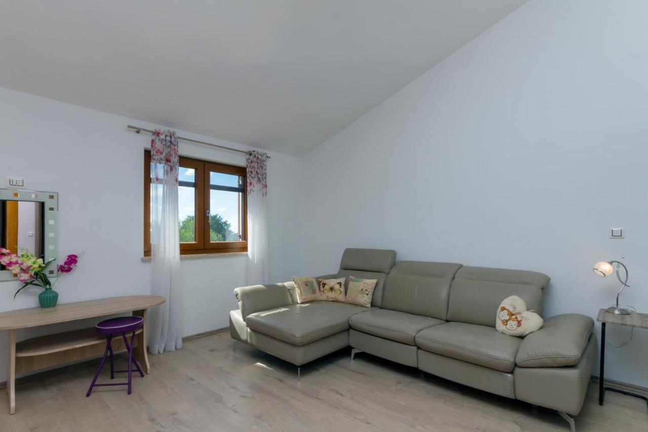 Magic Holiday Apartment Bale Exterior foto