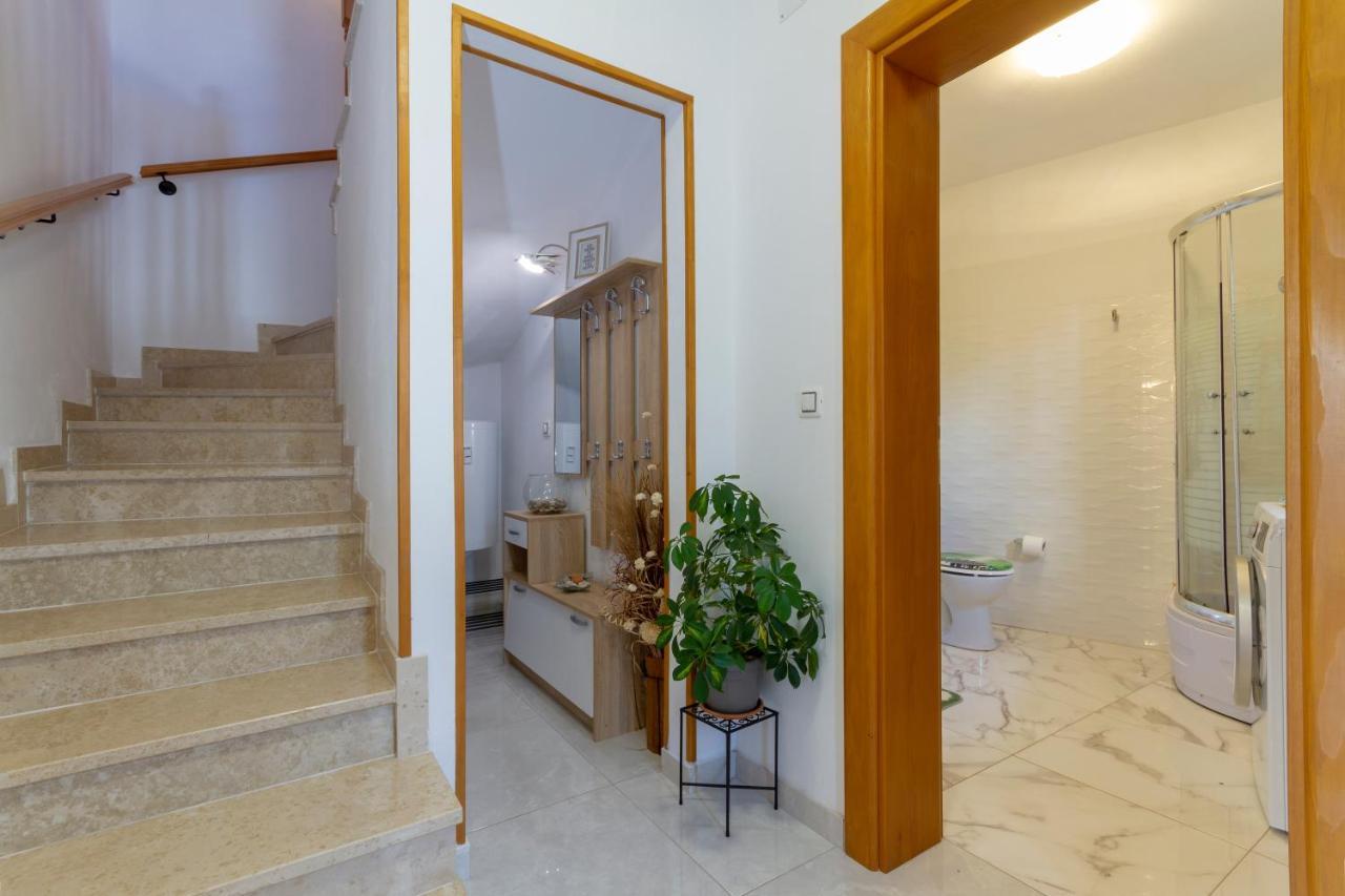 Magic Holiday Apartment Bale Exterior foto